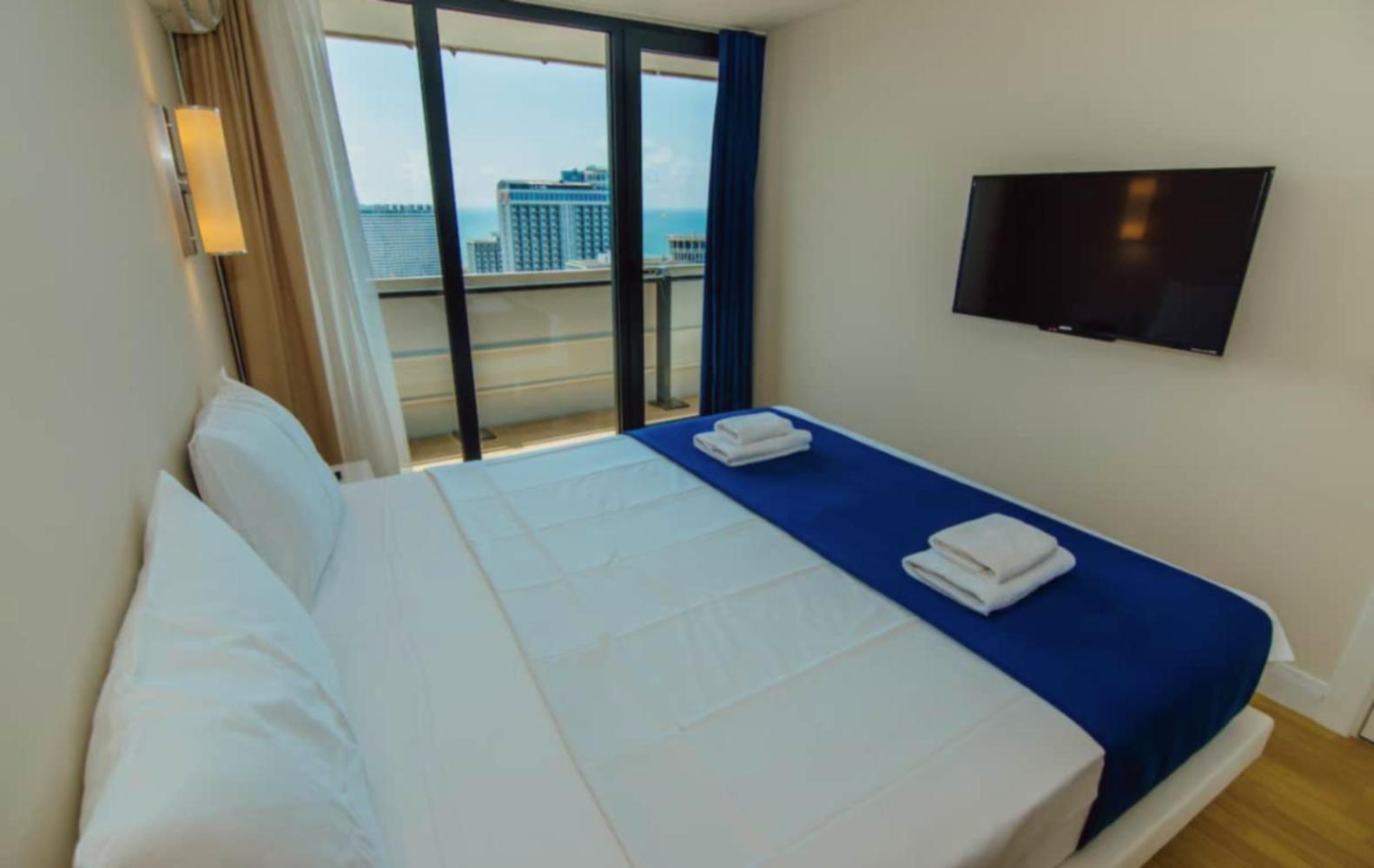 Panorama Black Sea View & Aparthotel Батуми Экстерьер фото